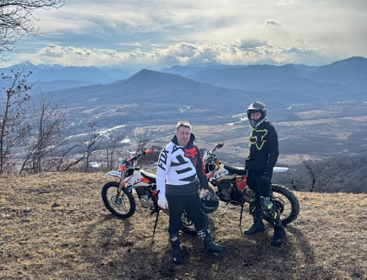 Катание на мотоцикле #в Майкопе#. ULTRA ПОДАРКИ. Купить катание на мотоцикле #в Майкопе#. Попробовав езду на мотоциклах, вы получите порцию адреналина и невероятные эмоции. Сервис: UltraPodarki.ru 8 800 505 95 30.. Катание на мотоцикле #в Майкопе#, прокат мотоциклов #Майкоп#, катание на мотоциклах, прокат мотоцикла, езда на мотоцикле #Майкоп#, езда на мотоцикле, мотопрогулка #Майкоп#, мотопрогулка