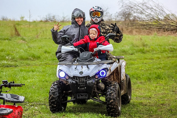 Прокат квадроциклов . Подарочные сертификаты Ultra Подарки Майкоп. Купить оригинальный подарок или подарочный сертификат на Прокат квадроциклов . Сервис UltraPodarki.ru Майкоп 8 800 505 95 30. 