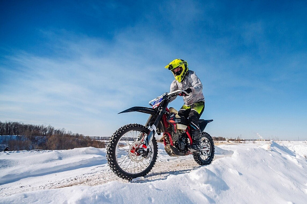 Катание на мотоцикле #в Майкопе#. ULTRA ПОДАРКИ. Купить катание на мотоцикле #в Майкопе#. Попробовав езду на мотоциклах, вы получите порцию адреналина и невероятные эмоции. Сервис: UltraPodarki.ru 8 800 505 95 30.. Катание на мотоцикле #в Майкопе#, прокат мотоциклов #Майкоп#, катание на мотоциклах, прокат мотоцикла, езда на мотоцикле #Майкоп#, езда на мотоцикле, мотопрогулка #Майкоп#, мотопрогулка