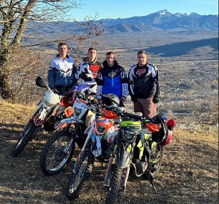 Катание на мотоцикле #в Майкопе#. ULTRA ПОДАРКИ. Купить катание на мотоцикле #в Майкопе#. Попробовав езду на мотоциклах, вы получите порцию адреналина и невероятные эмоции. Сервис: UltraPodarki.ru 8 800 505 95 30.. Катание на мотоцикле #в Майкопе#, прокат мотоциклов #Майкоп#, катание на мотоциклах, прокат мотоцикла, езда на мотоцикле #Майкоп#, езда на мотоцикле, мотопрогулка #Майкоп#, мотопрогулка